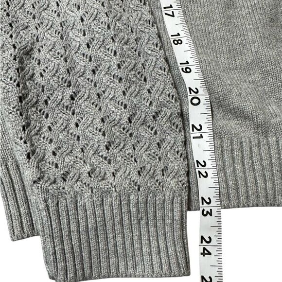 LOFT Women’s Textured Knit Pullover Sweater. Gray, Size Medium - Picture 4 of 8